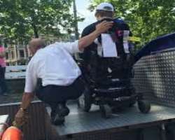No need to worry if any of your family members is wheelchair-bound. The Cruise is designed to facilitate each and every visitor. Though the boats are 